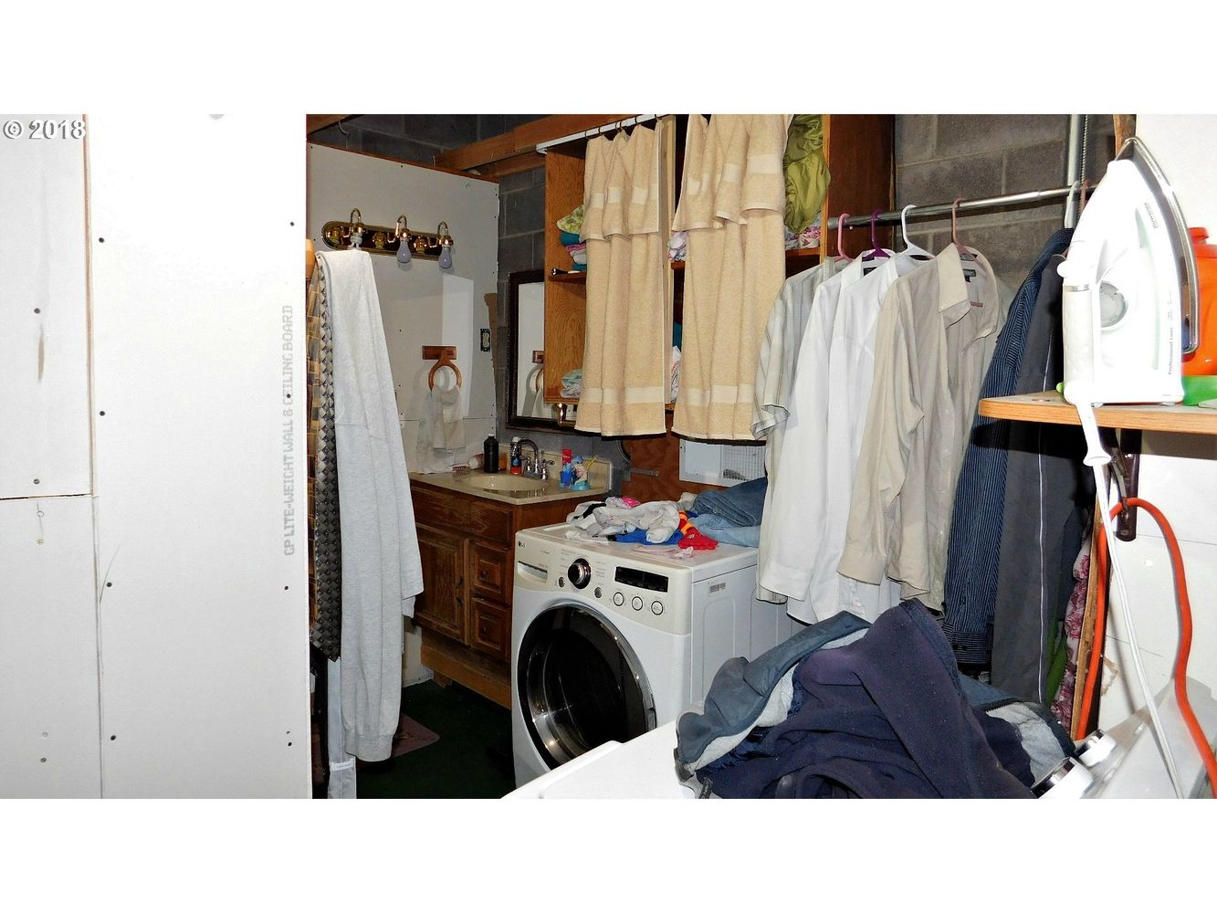 2837 W Harvard Ave, Roseburg, OR 97471
